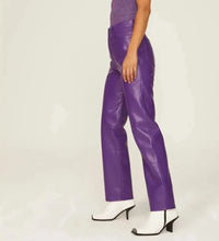 Load image into Gallery viewer, New Women's Purple Leather Pant. Real Sheepskin Leather Vintage 90's Style Pant 34.