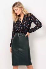 Load image into Gallery viewer, New Women's Dark Green Leather Skirt. Real Lambskin A Line Casual Leather Skirt.