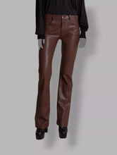 Load image into Gallery viewer, New Women's Brown Celebrity Leather Pant. Real Lambskin Leather Vintage Jeans 34
