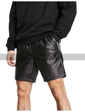 Load image into Gallery viewer, New Black biker leather shorts for mens. Real soft sheepskin leather shorts. 34
